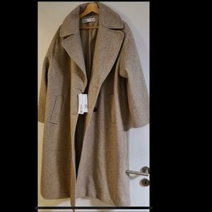 Soft oversized coat. Zara New!!